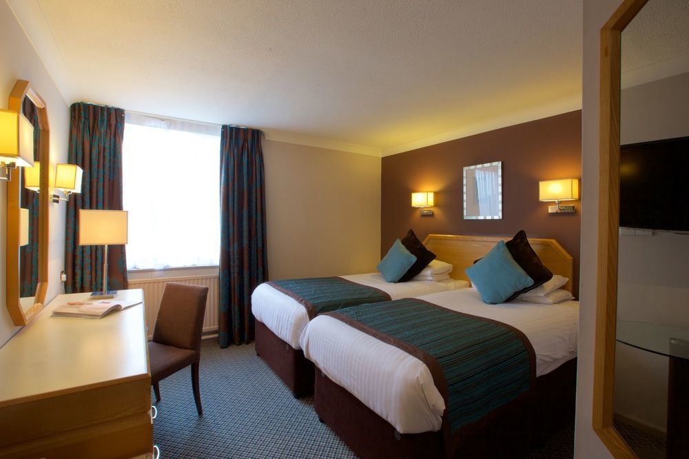 Stourport Manor Hotel Exterior photo